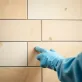 Jak położyć płytki na płycie OSB