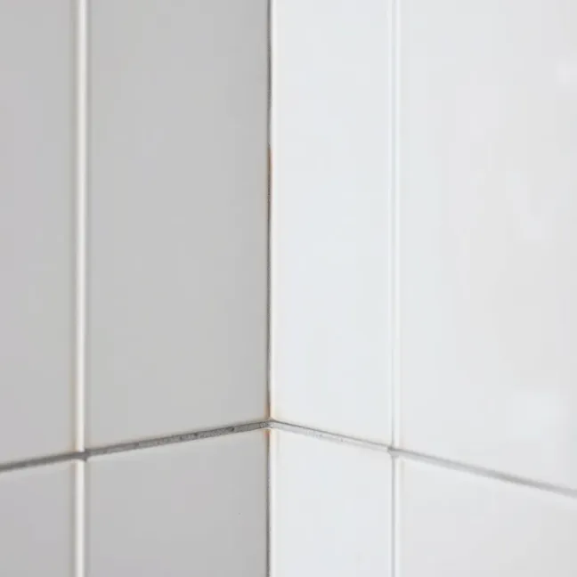 Jak kłaść płytki w narożnikach wewnętrznych